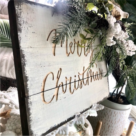 New! Woodland Rustic Carved Wood “MERRY CHRISTMAS” 🎄 Sign - Picture 4 of 7